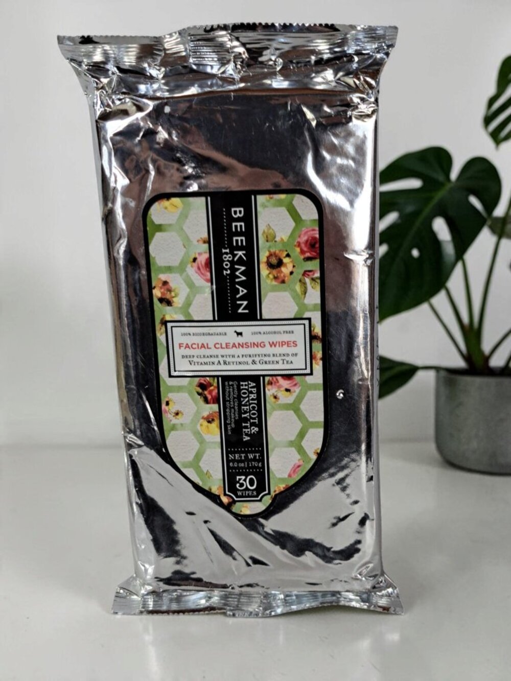 1 Pack of 30 Beekman 1802 Apricot & Honey Tea Facial Cleansing Wipes